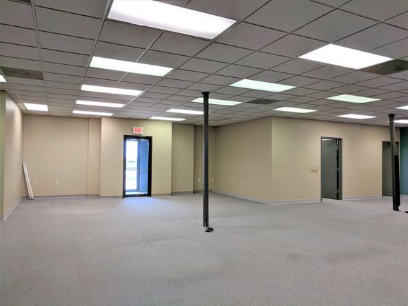 901 West Main Street, El Paso, IL 61738